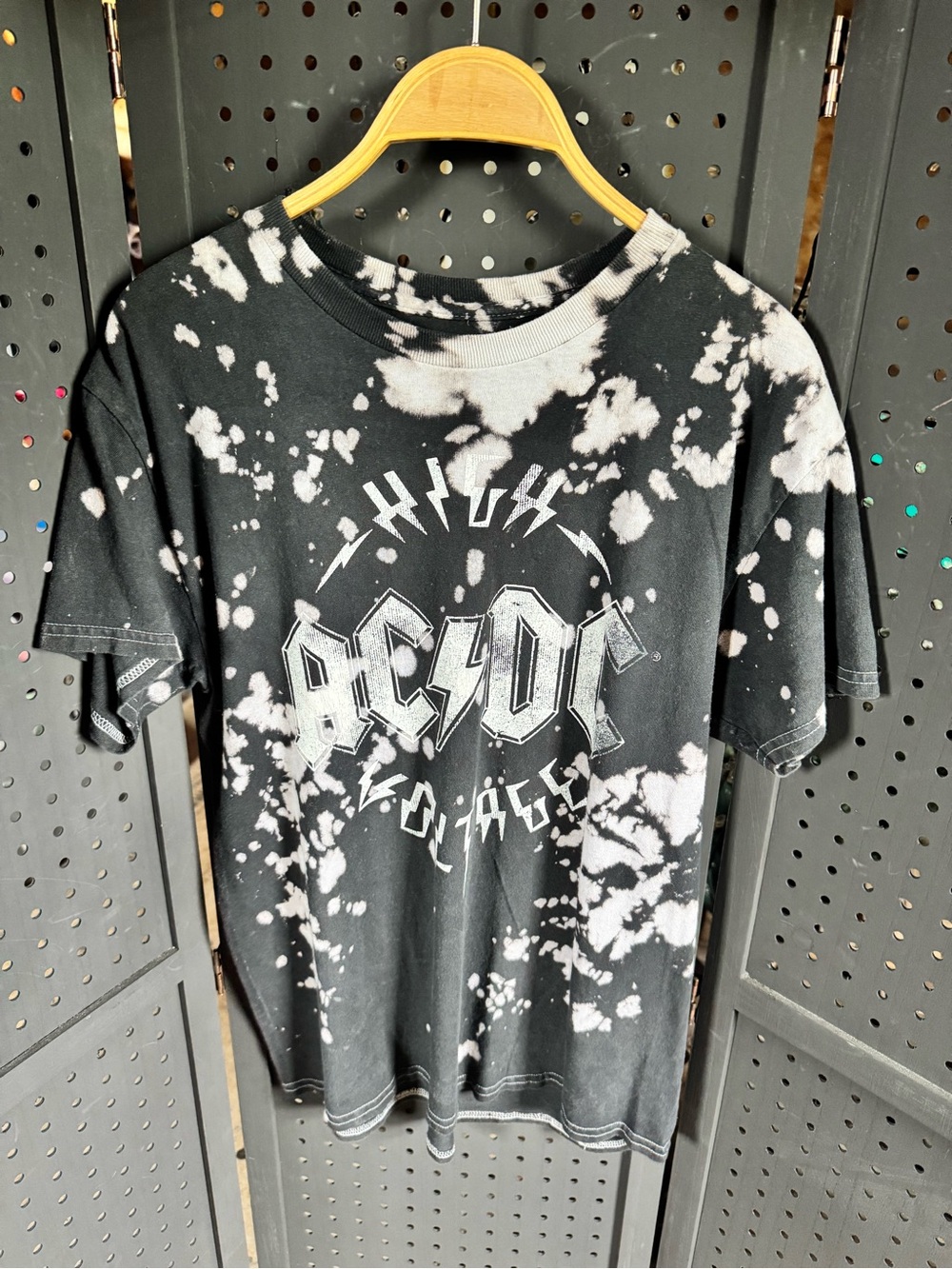 AC/DC - Picture 4 of 5